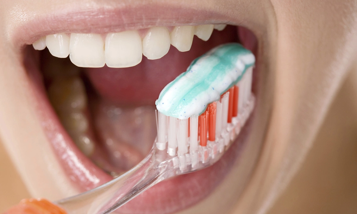 Isotretinoin and Oral Health: How it Affects Your Teeth and Gums