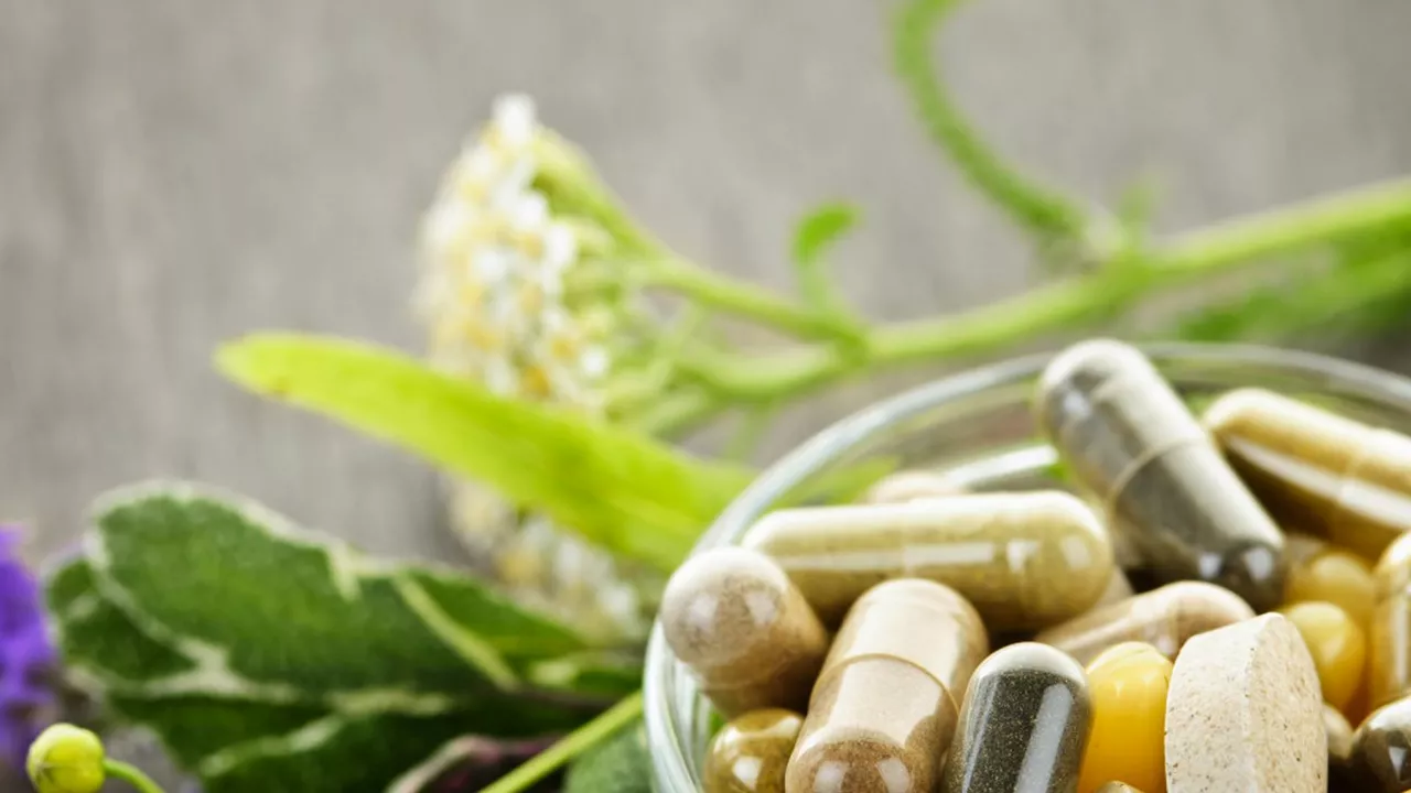 The Wonders of Asparagus Racemosus: A Comprehensive Guide to This Remarkable Dietary Supplement